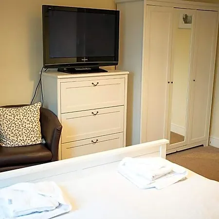 여관 The Shepherds Inn, 4*
